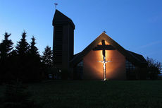 Katholische Pfarrkirche Zum Heiligen Kreuz Zierenberg (Foto: Karl-Franz Thiede)